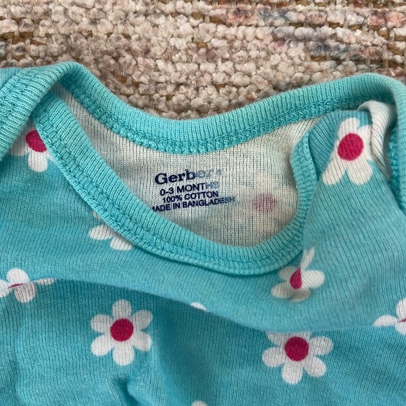 SOLD-Baby girl bundle 0-3 months - Picture 12 of 14